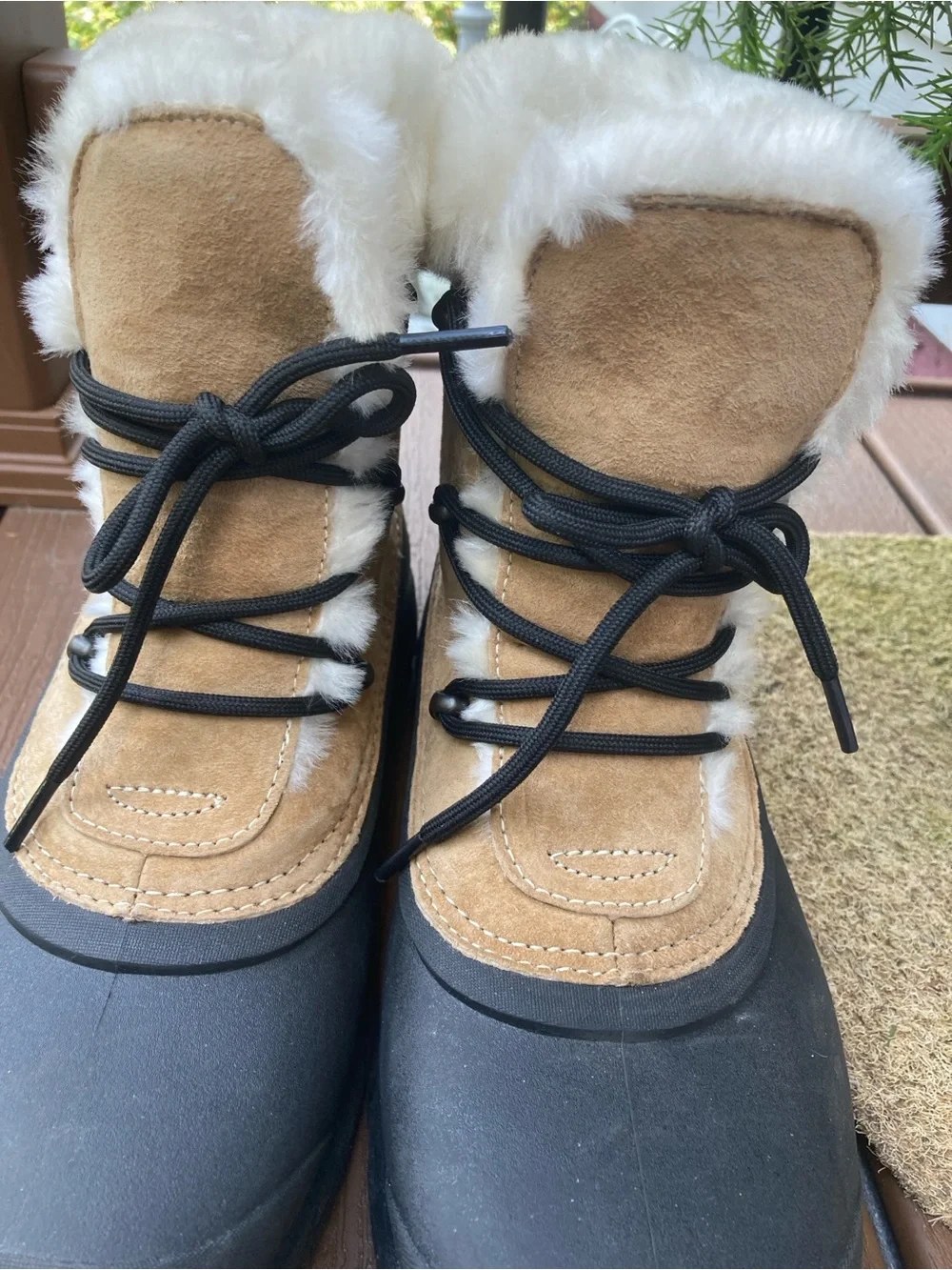 Sorel Size 11 Snow Angel Lace insulated winter boots